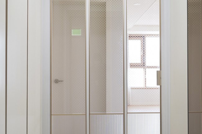 부산 광안쌍용예가디오션 35평 인테리어 주방에 다이닝과 홈바까지 담은 아파트 리모델링