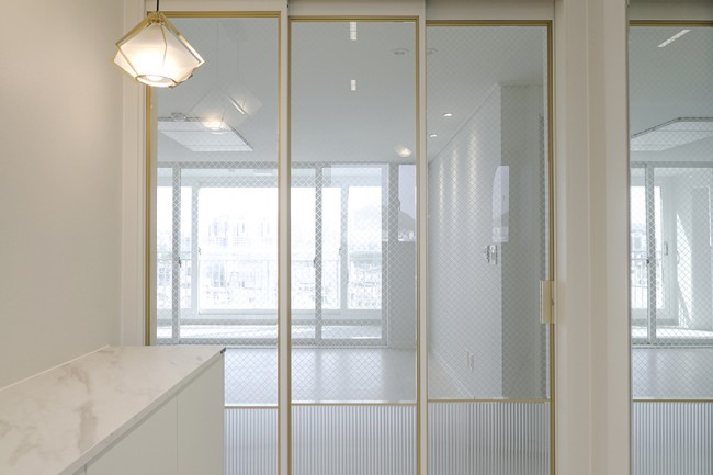 부산 동래구 안락동 강변뜨란채 34평 인테리어 대리석 느낌 장판으로 고급스러운 디자인