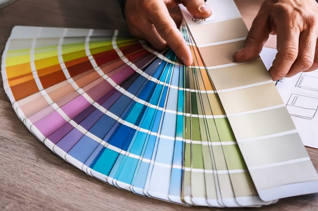 집 컬러 인테리어 노하우: 조화로운 색감으로 완성하는 감각적인 공간